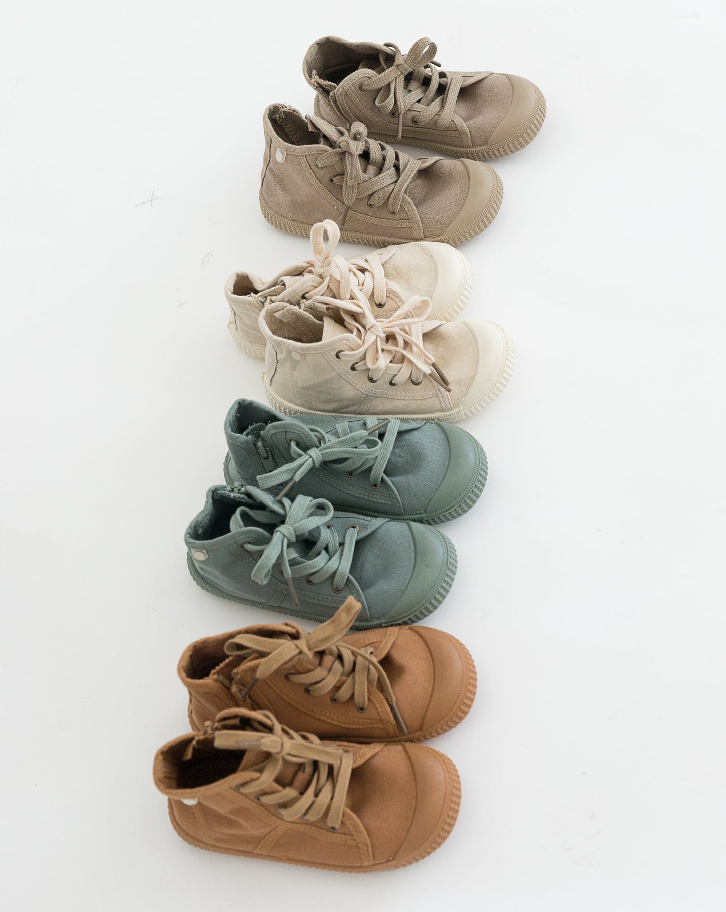 high top canvas shoes